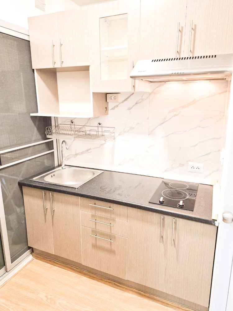 Urgent sale, Iris Avenue On Nut - Wongwaen, ready to move in, full facilities, buy now, don't miss out.