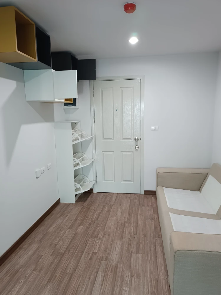 Urgent sale, Hi Suthisan Condo, separate rooms, great price, come and own it today.