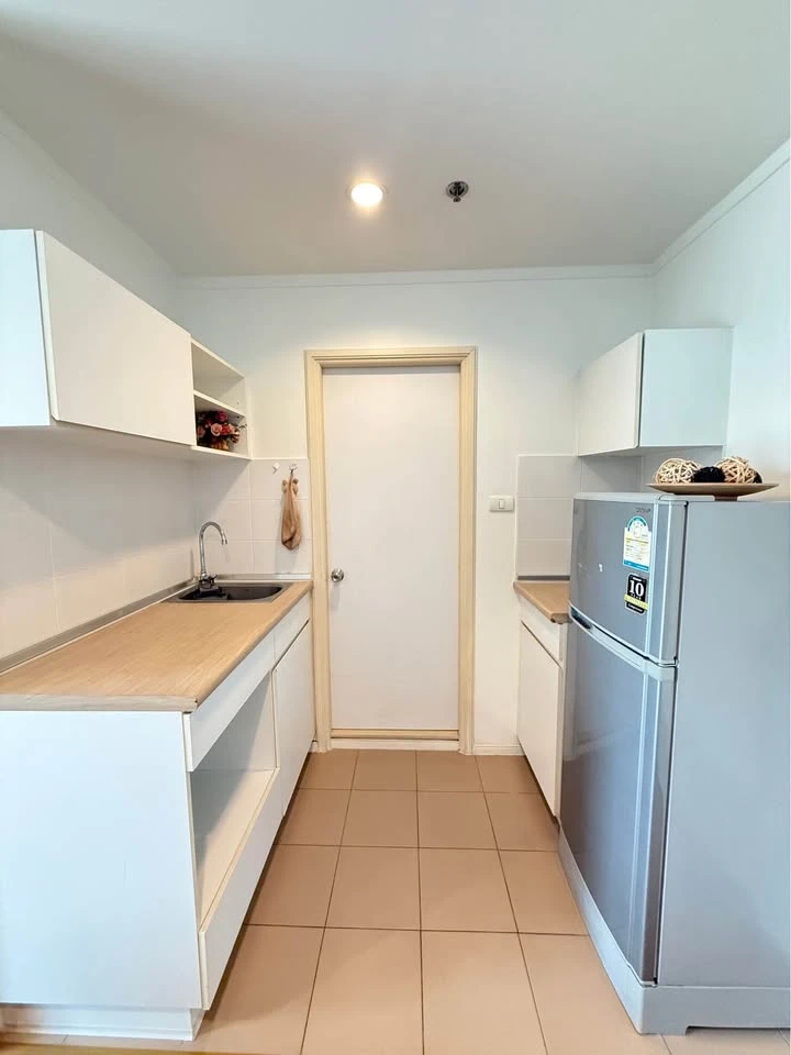 Urgent sale! Lumpini Park Rama9-Ratchada condo, ready to move in, fully furnished with appliances. Own it today!
