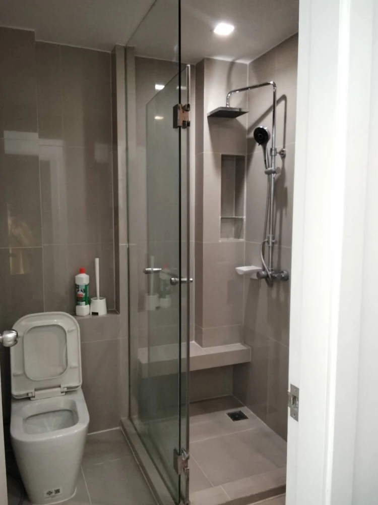 Condo for urgent sale: Quinn Ratchada 17. Large room, comfortable living, plenty of usable space, convenient and complete in one place. Buy now!