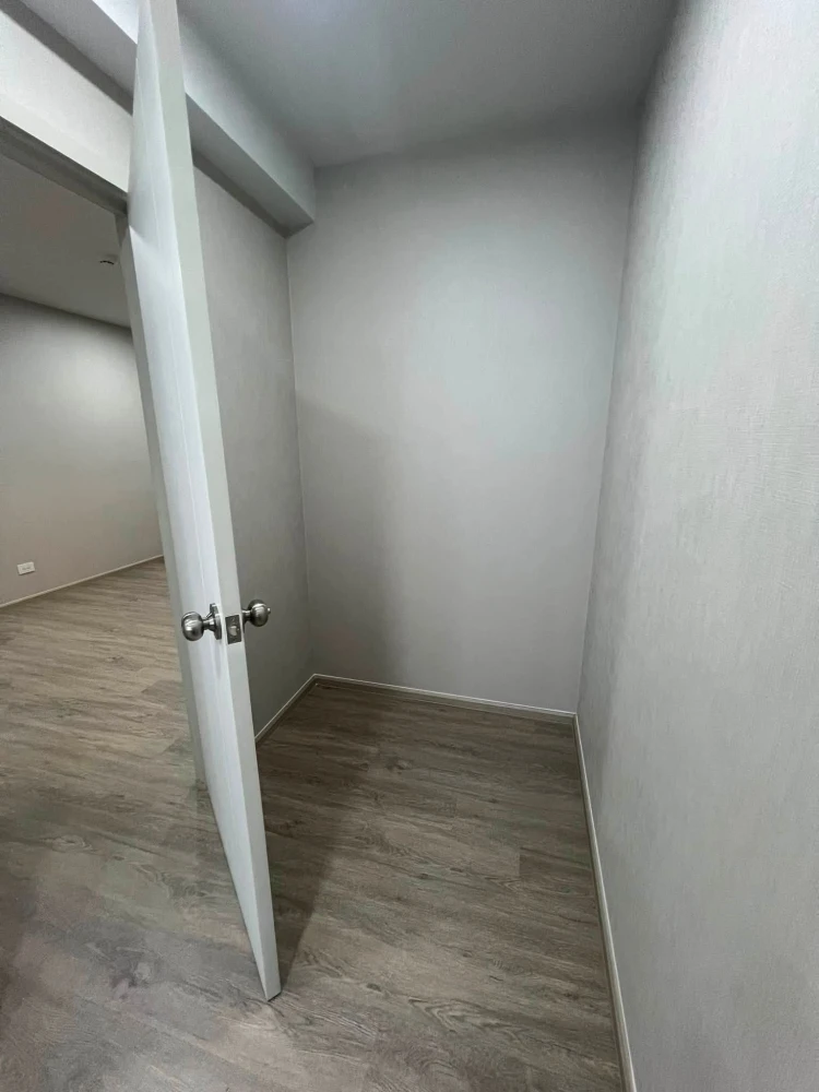 Urgent sale! Supalai Sense Srinakarin condo, 6th floor, unobstructed view. Comes with a very special price. Don't miss this opportunity!