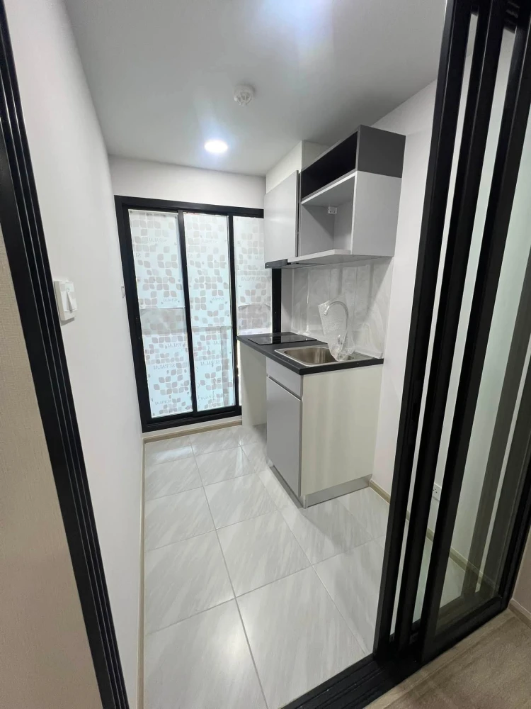 Urgent sale! Supalai Sense Srinakarin condo, 6th floor, unobstructed view. Comes with a very special price. Don't miss this opportunity!