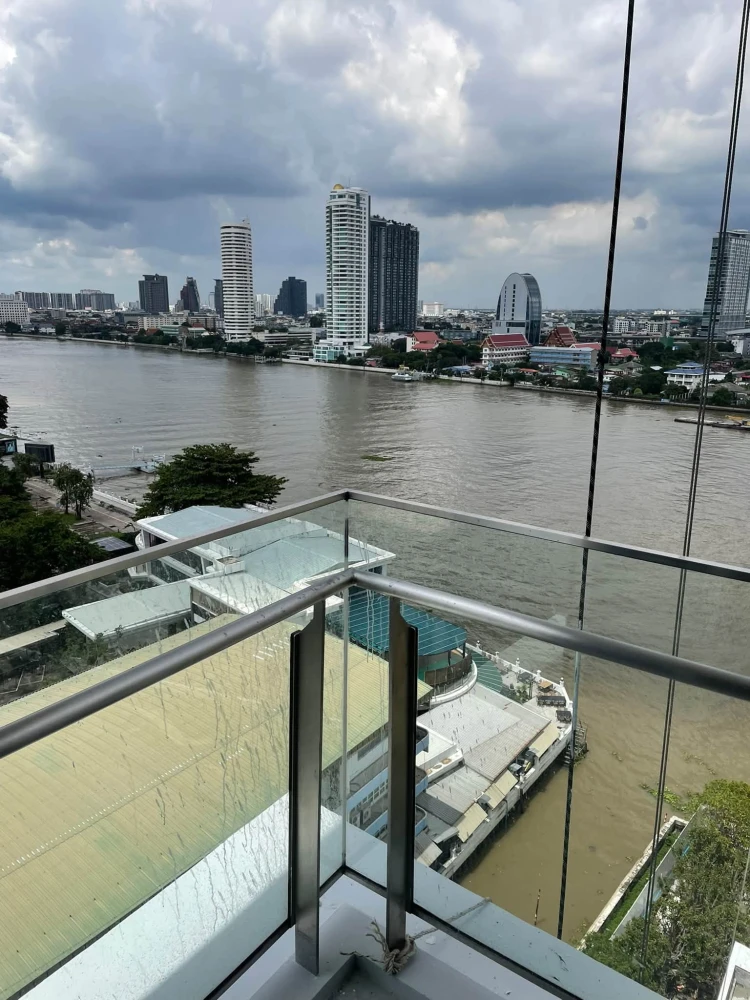 Urgent sale: Wan Vayla Na Chaopraya condo. Corner unit offering great privacy and spacious living area—make it yours today!