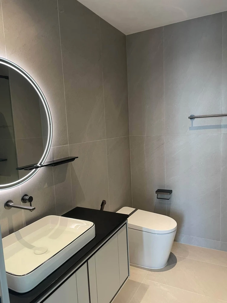 Urgent sale: Wan Vayla Na Chaopraya condo. Corner unit offering great privacy and spacious living area—make it yours today!