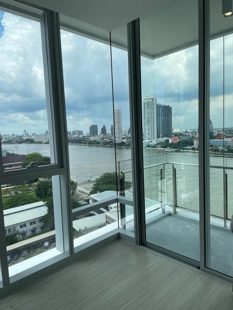Urgent sale: Wan Vayla Na Chaopraya condo. Corner unit offering great privacy and spacious living area—make it yours today!