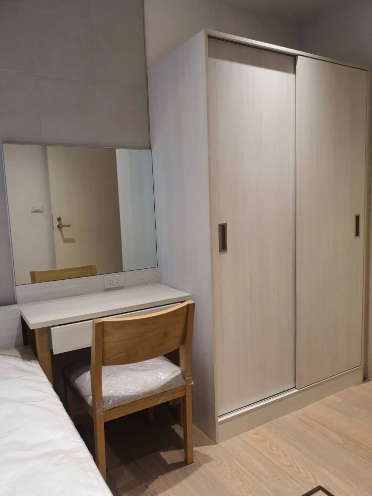 Urgent sale, Runesu Thonglor condo, 5 rooms, ready to move in, complete here, just come and move in, hurry and become the owner.