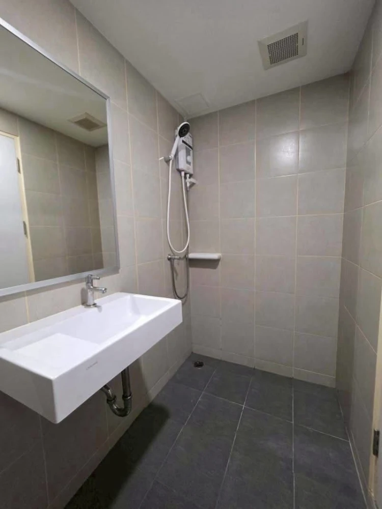 Urgent sale! Lumpini Ville Ratchaburana-Riverview condo, 2 separate rooms, affordable price. Own it now!