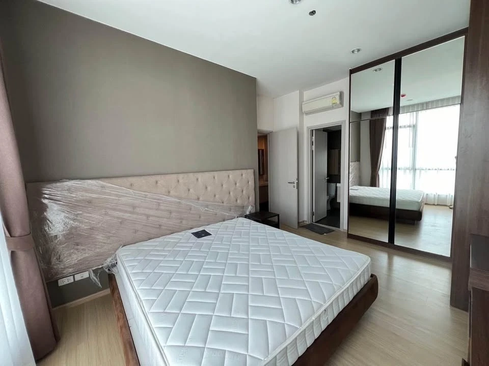 Urgent sale, luxury condo in the heart of the city, The Capital Ekkamai-Thonglor, large corner room, complete here, buy now