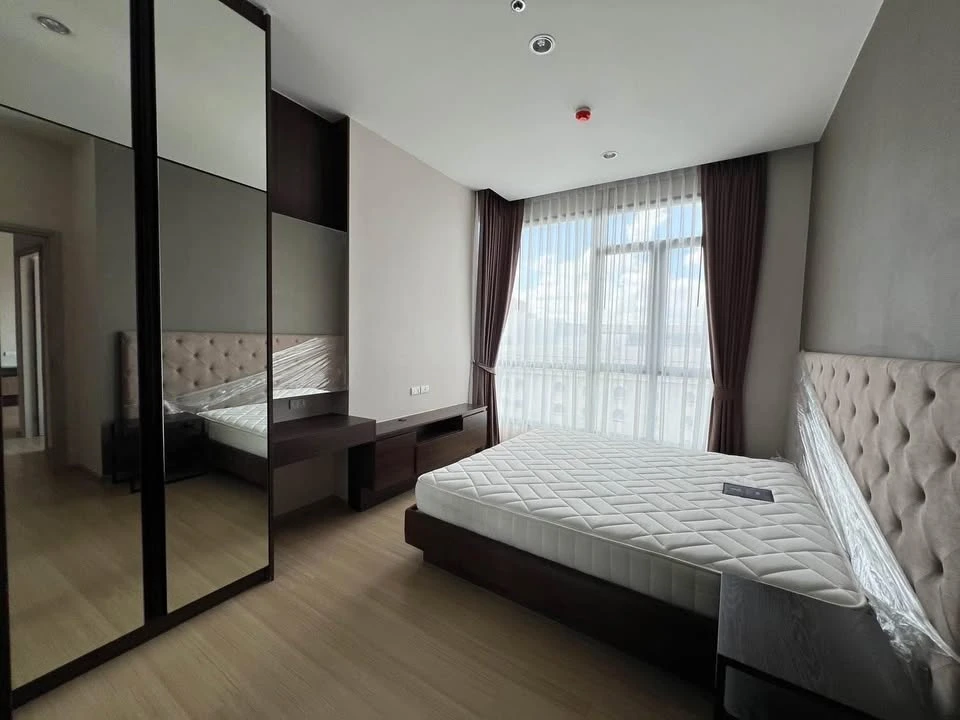 Urgent sale, luxury condo in the heart of the city, The Capital Ekkamai-Thonglor, large corner room, complete here, buy now