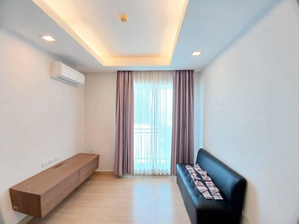 Urgent sale! Condo True Thonglor, 21st floor, open view, river bend, complete here, just come with your belongings and move in. Don't miss out!