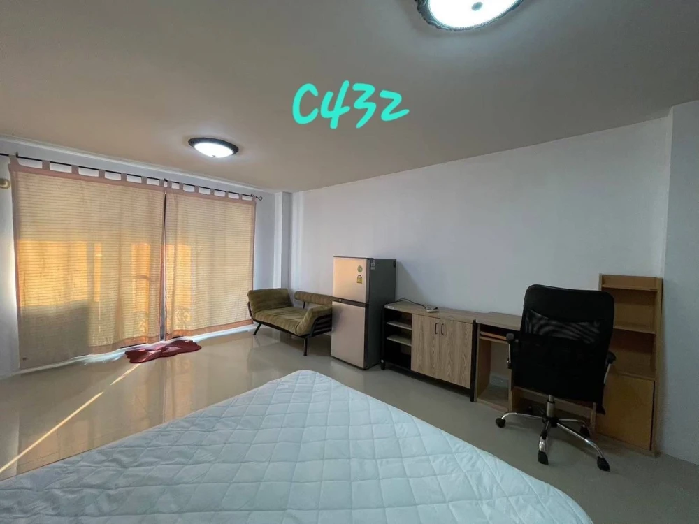 Urgent sale! Champs Elysees Tiwanon, studio unit, 4th floor, at a special price. Book today! Don't miss out!