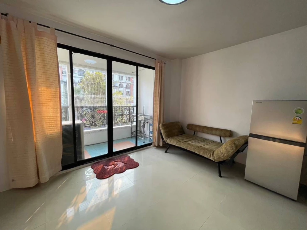 Urgent sale! Champs Elysees Tiwanon, studio unit, 4th floor, at a special price. Book today! Don't miss out!