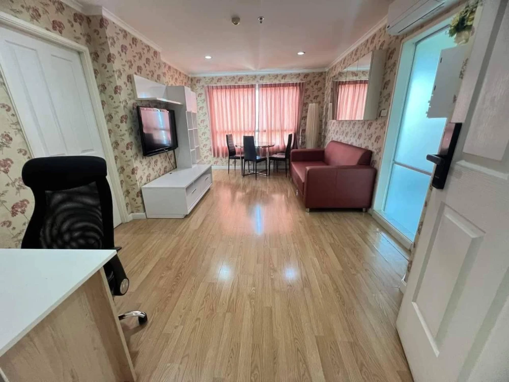 Sold with tenant!! Lumpini Park Pinklao Condo, 19th floor, Building A, suitable for investment, good price, hurry up and book now!!