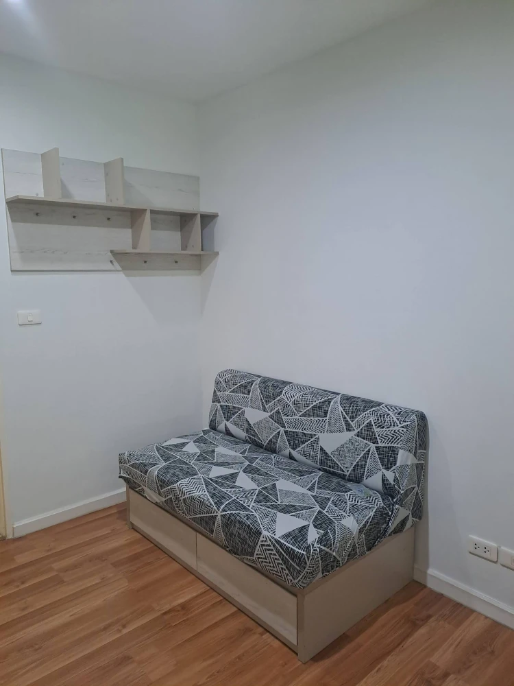 V Condo Ladkrabang for sale. Ready to move in, 2nd floor, garden view. Comes with amenities. Buy now! Don't miss out!