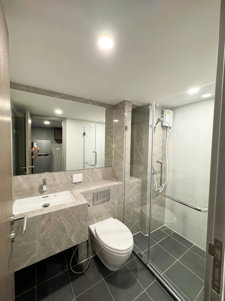 Selling a Duo Space condo unit at The Origin Ladprao-Bangkapi. Affordable price. Buy now!