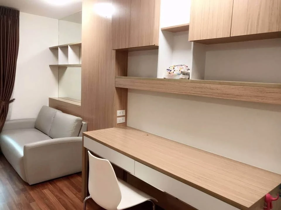 beautiful room for sale Built-in in the whole room, Condo U Ratchayothin, great price, big room, good location, fully furnished, new condition