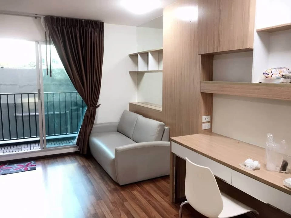 beautiful room for sale Built-in in the whole room, Condo U Ratchayothin, great price, big room, good location, fully furnished, new condition