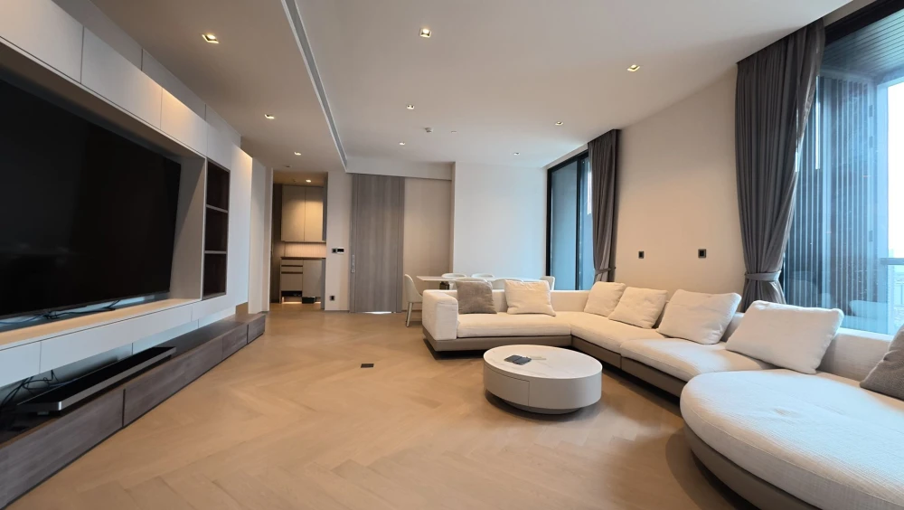For sale/rent: The Reserve Sathorn, ready to move in, fully furnished, spacious and comfortable room, hurry and book now!