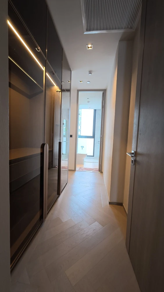 For sale/rent: The Reserve Sathorn, ready to move in, fully furnished, spacious and comfortable room, hurry and book now!