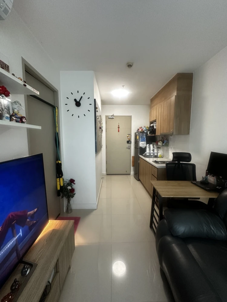 For sale/rent: IDEO Mix Sukhumvit 103 condo, fully furnished with appliances, high floor, great location. Book now before it's too late!!!