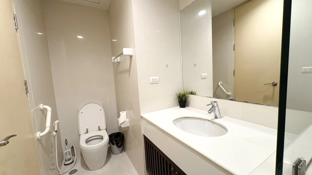 Condo for sale/rent, Amanta Ratchada, 2 bedrooms, 2 bathrooms, ready to move in, well decorated, convenient transportation, don't miss it!!