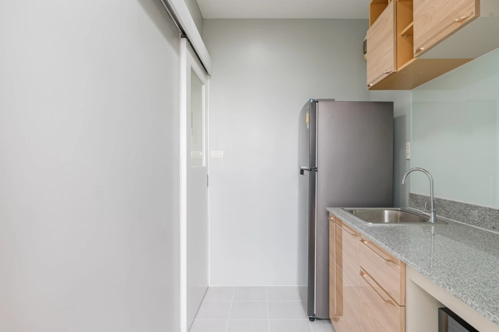 For sale/rent: Centric Scene Sukhumvit 64 condo. Beautiful, spacious, and airy view. Buy/reserve now!!