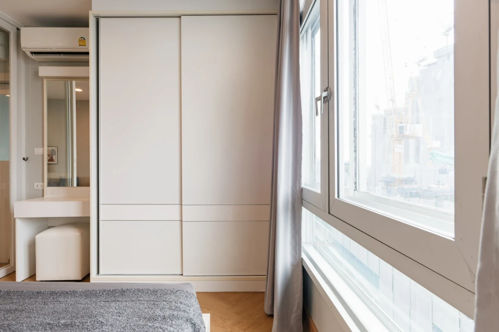 For sale/rent: Centric Scene Sukhumvit 64 condo. Beautiful, spacious, and airy view. Buy/reserve now!!