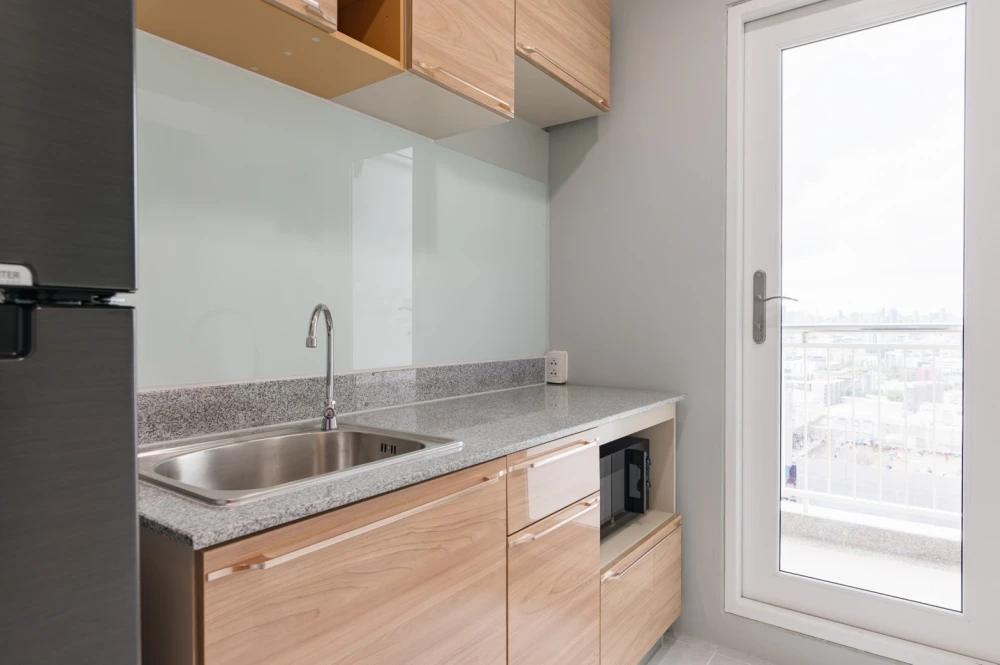 For sale/rent: Centric Scene Sukhumvit 64 condo. Beautiful, spacious, and airy view. Buy/reserve now!!