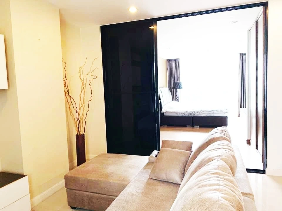 Condo for sale/rent: The Forest Chaengwattana. Beautiful and luxurious. See the promotion. Buy/reserve now!!