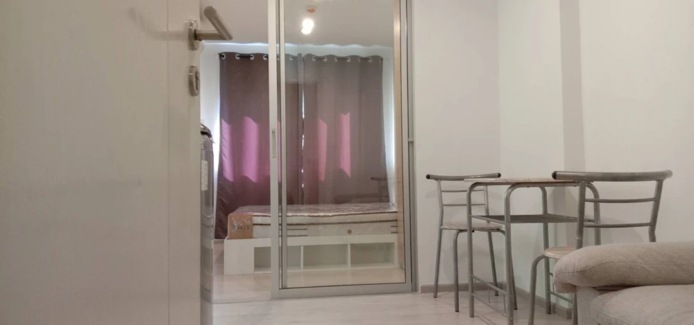 Condo for sale and rent Senakit MRT-Bang Khae The room is private. The price is good. You can move in right away.