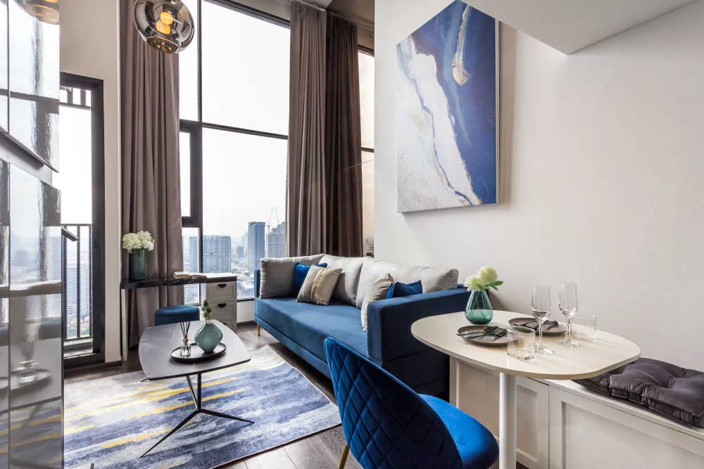 For sale/rent Condo Night at night, Space Ratchayothin, next to BTS Phahonyothin 24.