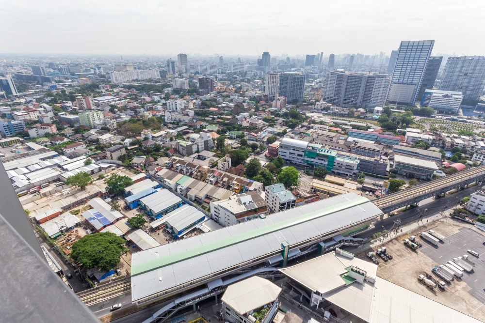 For sale/rent Condo Night at night, Space Ratchayothin, next to BTS Phahonyothin 24.