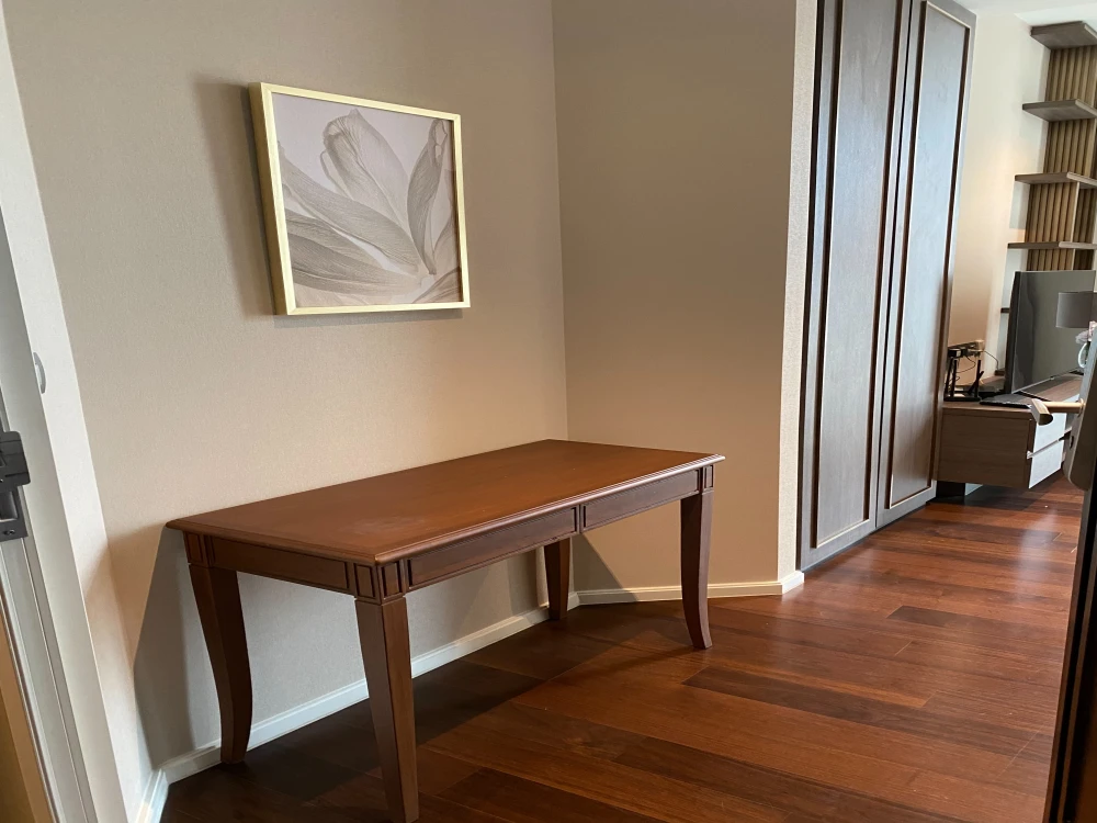Sell / rent urgently !! Condo The Diplomat 39, good location, near the train, ready to move in, can't miss it !!