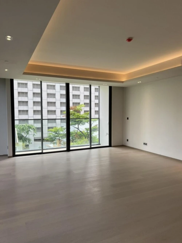 For Sale/Rent!! Tonson One Residence 2 bedrooms (11/9) Empty room, spacious area, very comfortable, book now, don't miss out.