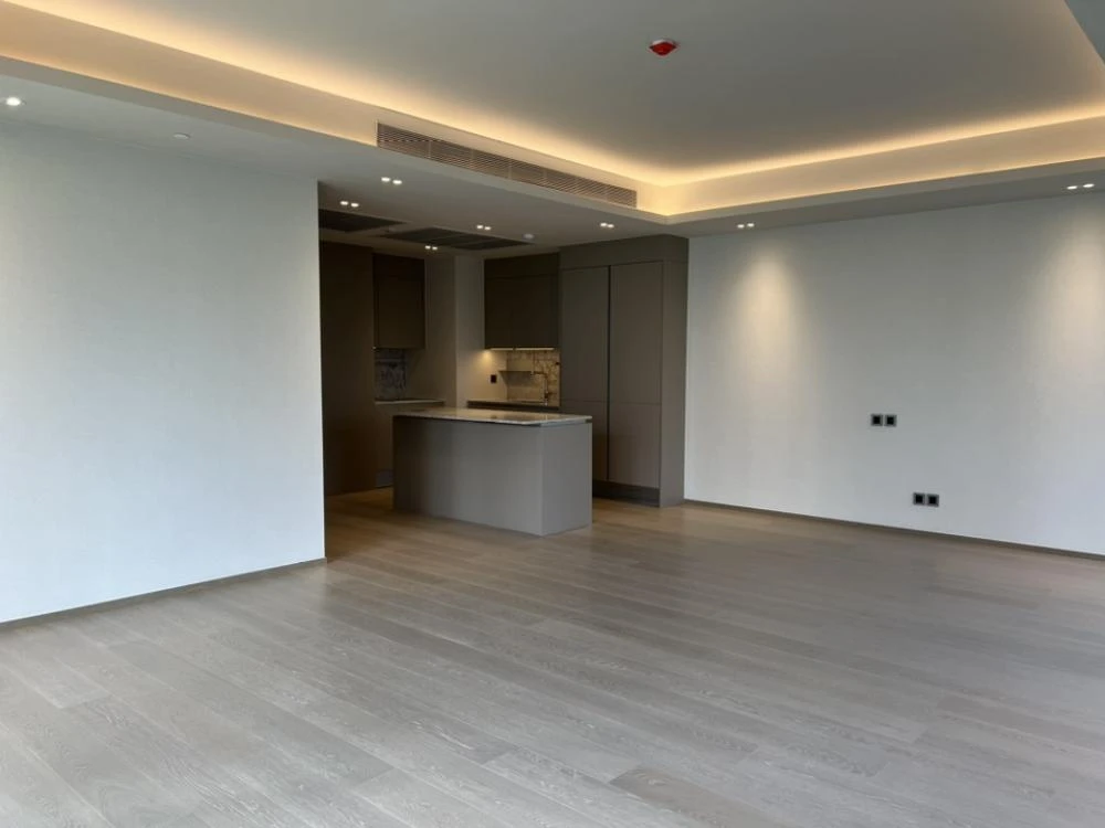 For Sale/Rent!! Tonson One Residence 2 bedrooms (11/9) Empty room, spacious area, very comfortable, book now, don't miss out.
