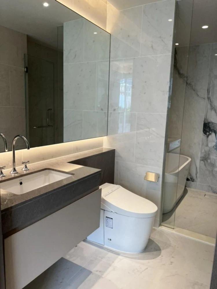 For Sale/Rent!! Tonson One Residence 2 bedrooms (11/9) Empty room, spacious area, very comfortable, book now, don't miss out.