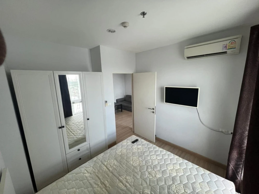 For sale: The Niche Mono Ratchavipha, high floor, city view, complete amenities, good price. Must reserve quickly like this.