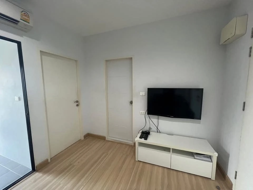 For sale: The Niche Mono Ratchavipha, high floor, city view, complete amenities, good price. Must reserve quickly like this.
