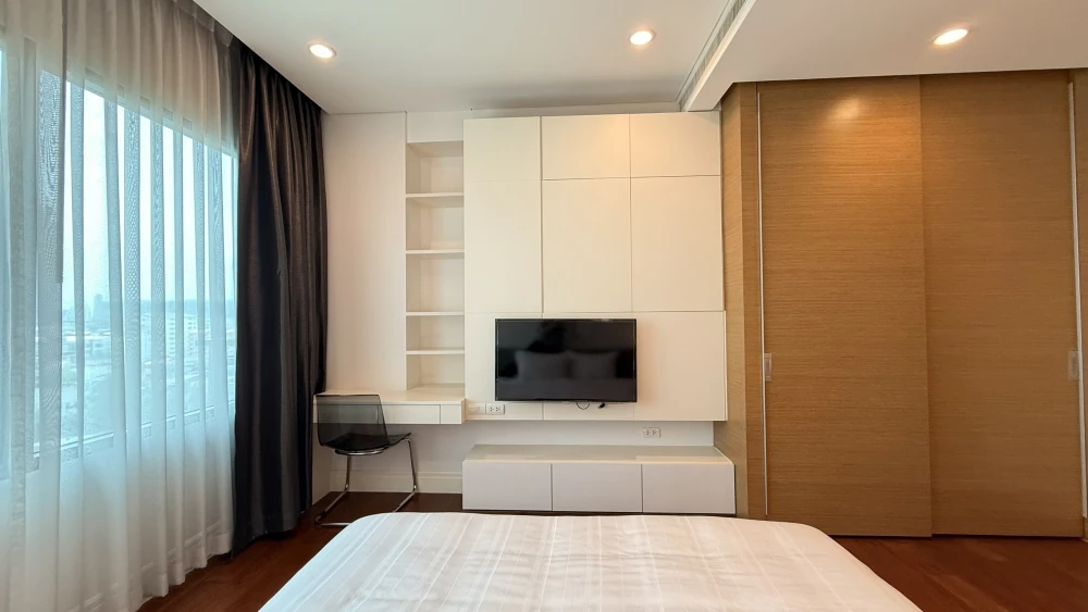 For Sale & Rent – Bright Sukhumvit 24 | Luxury Condominium in a Prime Sukhumvit Location