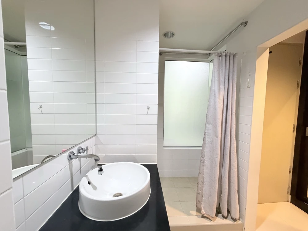 [FOR SALE & RENT] Ultra-Private Corner Unit on High Floor with Pool View & Resident Garden | ✨ Ideo Sathorn-Taksin