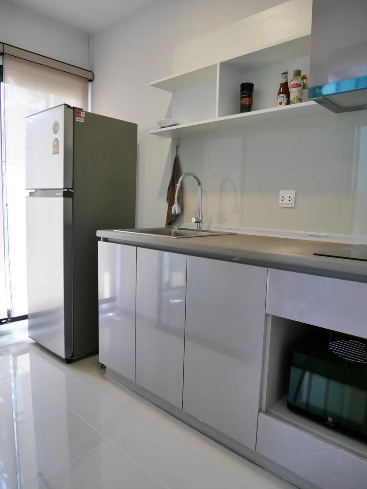 For sale: Aspire Asoke-Ratchada, ready to move in, fully furnished, with all appliances. Buy now, don't miss out!
