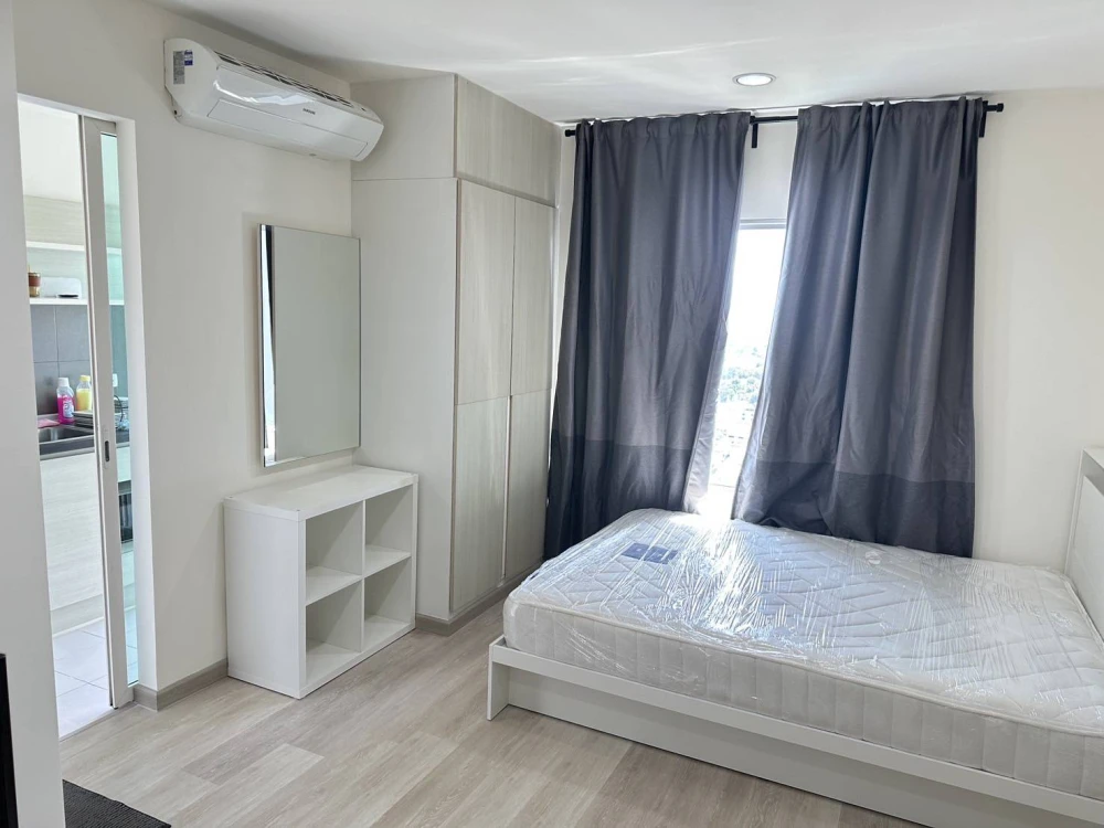 Sell/Rent Aspire Ratchada-Wongsawang. The east room is not hot. Fully furnished, electrical appliances, hurry up to reserve