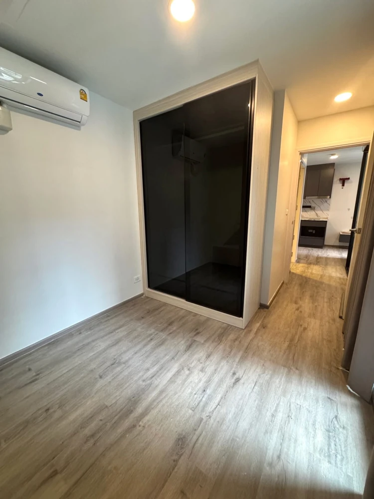 For sale/rent at Beat Bangwa Interchange. Spacious and comfortable room, fully furnished. Book now!