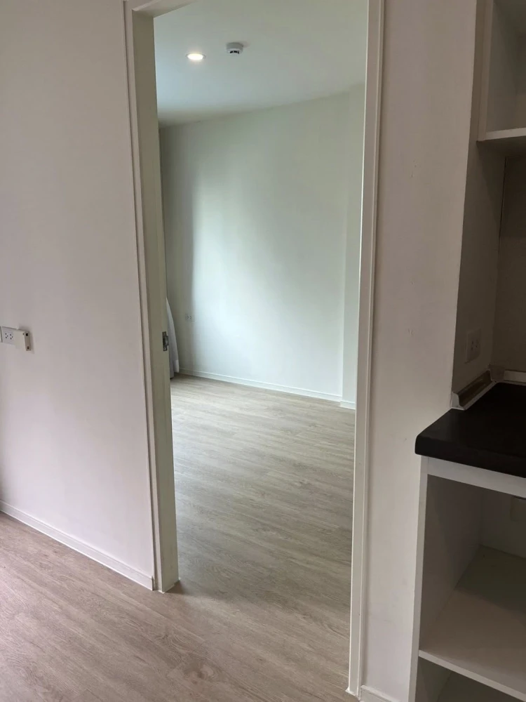 For sale/rent: Lumpini Ville Chaengwattana 10 Condo, unfurnished unit, very livable, perfect for those who love to organize their own space. Don't mis