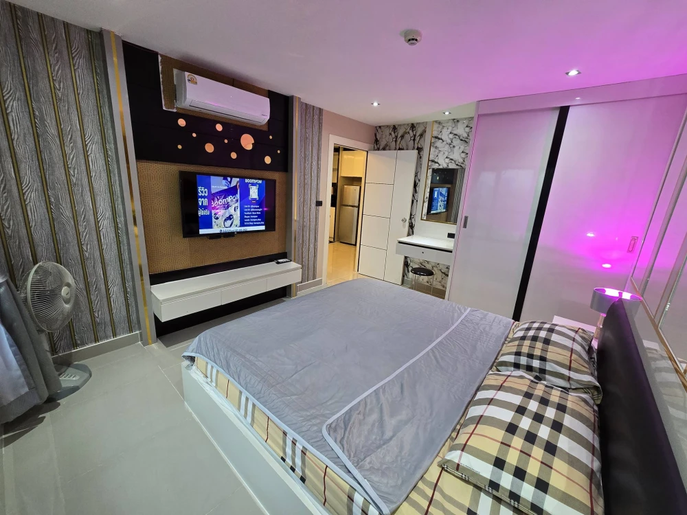 For sale/rent: Condo The Blue Residence. Nice unit, fully furnished, spacious. Book now before it's too late!