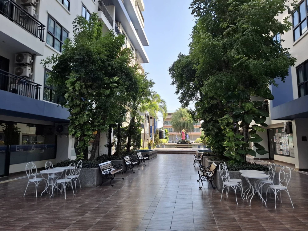 For sale/rent: Condo The Blue Residence. Nice unit, fully furnished, spacious. Book now before it's too late!