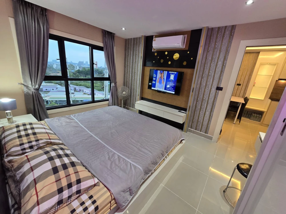 For sale/rent: Condo The Blue Residence. Nice unit, fully furnished, spacious. Book now before it's too late!