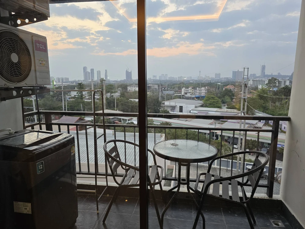 For sale/rent: Condo The Blue Residence. Nice unit, fully furnished, spacious. Book now before it's too late!