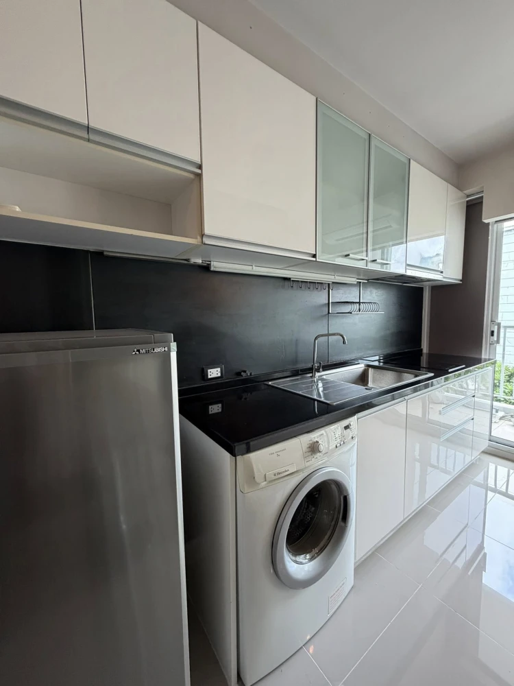 For sale/rent: Haven Phaholyothin, ready-to-move-in apartment with complete furniture. Spacious and comfortable. Book now!