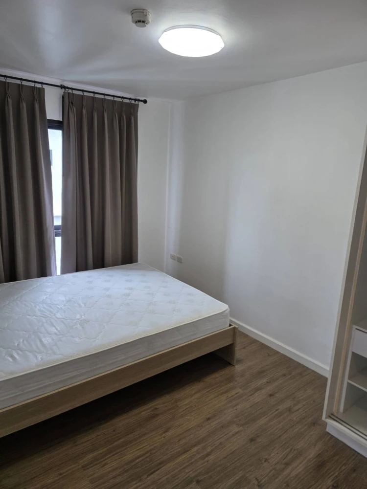Sell / rent iCondo Phetkasem 39 2 bedrooms 2 bathrooms fully furnished You can come in